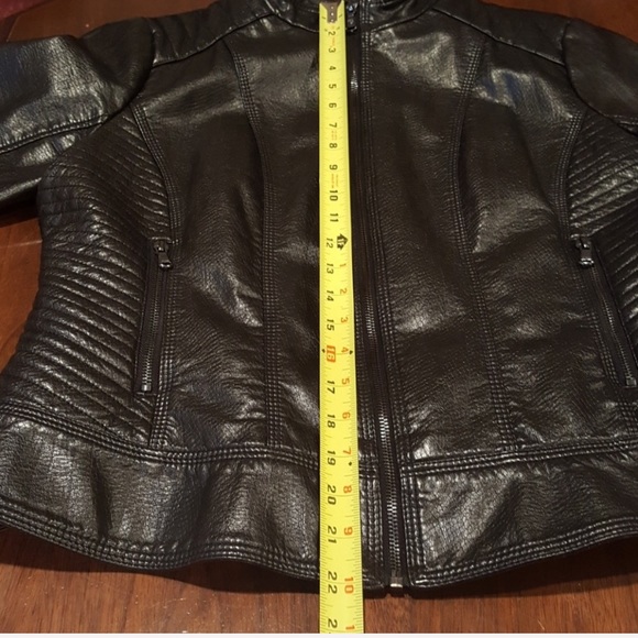23:11 -GUESS Faux Leather Moto Jacket - Picture 12 of 13